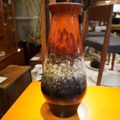 ドイツ製のヴィンテージFat Lava(ファットラヴァ)フラワーベースです 
