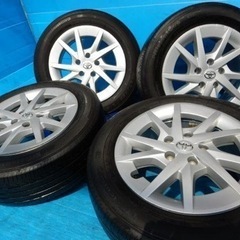 プリウスアルファ純正ホイール、タイヤセット