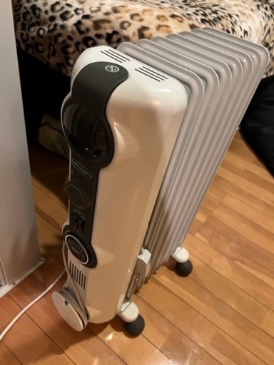 デロンギ　オイルヒーター