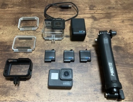 (取引先確定)GOPRO hero 5 black 美品！メモリカード付