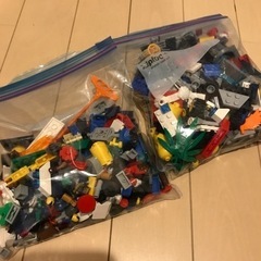LEGOパーツ2袋 (お取引中)
