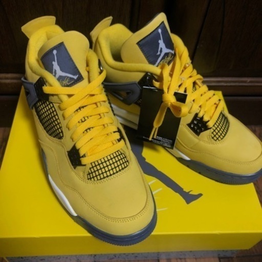 スニーカー NIKE AIR JORDAN4 lightning TOUR YELLOW