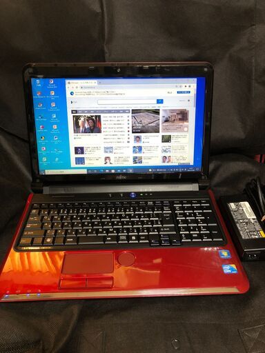 富士通 LIFEBOOK AH550/5B(FMVA555BR) ルビーレッド　Core i5－560M 2.66GHz(2コア/4スレッド・ターボブースト時は3.20GHz) / メモリー4GB / HDD250GB / Wi-Fi / カメラ内蔵 / ブルーレイドライブ搭載 / 大画面15.6インチWXGA (1366x768)スーパーファインLED液晶 / Windows10 \u0026 Office2010インストール済