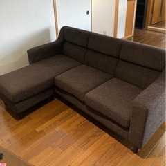 三人掛けコーナーソファ　布張り仕様　茶系　美品