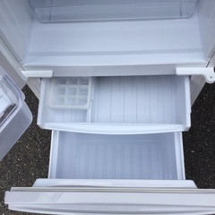 【RKGRE-765】特価！シャープ/137L 2ドア冷凍冷蔵庫/どっちもドア/SJ-14E4-KW/中古品/2017年製/当社より近隣無料配達！