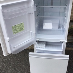 【RKGRE-765】特価！シャープ/137L 2ドア冷凍冷蔵庫/どっちもドア/SJ-14E4-KW/中古品/2017年製/当社より近隣無料配達！