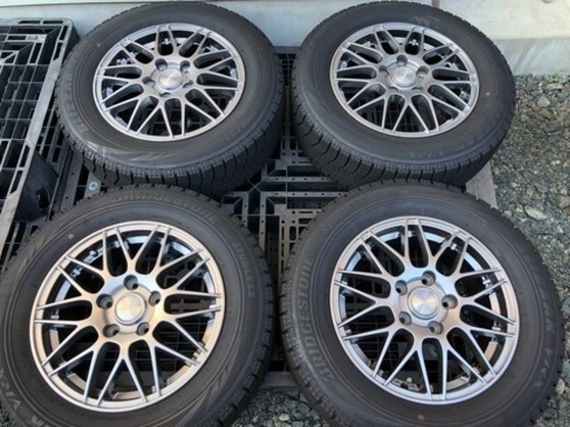 美品 ヴォクシー ノア アルミホイール付 スタッドレス ブリヂストン