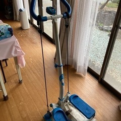 足踏み健康器具