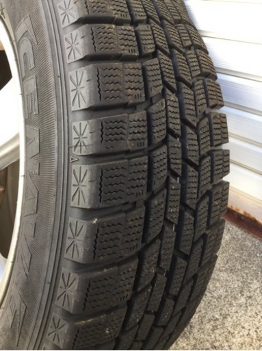 終了】ヴォクシー・ノア スタッドレスタイヤ トヨタ純正ホイール付き