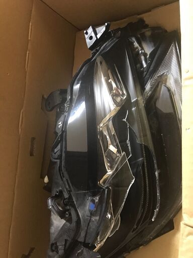 レクサス　GS 右ヘッドライト　ユニット