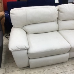 値下げしました！ ホワイト本革3人掛け電動リクライニングソファ 値下げしました！ ホワイト本革3人掛け電動リクライニングソファ