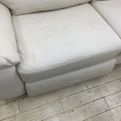 値下げしました！ ホワイト本革3人掛け電動リクライニングソファ 値下げしました！ ホワイト本革3人掛け電動リクライニングソファ