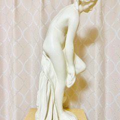 湯浴みするヴィーナス