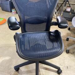 Herman Miller Aeron ハーマンミラー アーロンチェア Bサイズ　青色