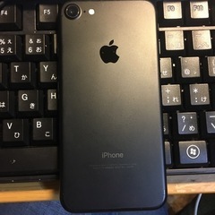 新品バッテリー交換済み　iPhone 7 Jet Black 128 GB au 新品バッテリー交換済み iPhone 7 Jet Black 128 GB au