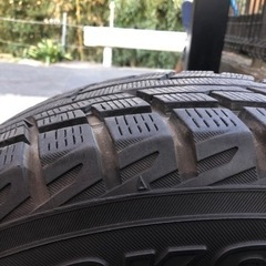 スタッドレスタイヤ　ヨコハマタイヤ　17インチ