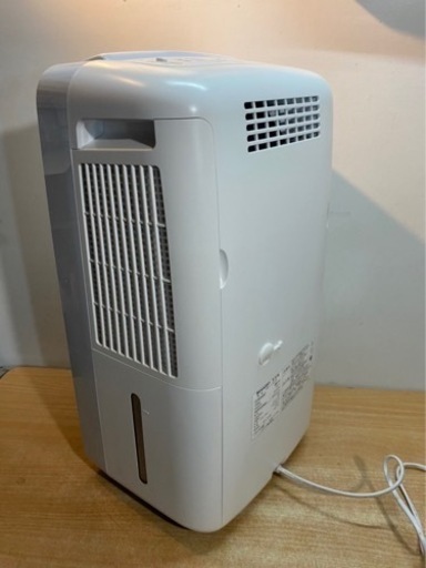 シャープ 衣類乾燥機 兼 除湿機 プラズマクラスター CM-J100-W