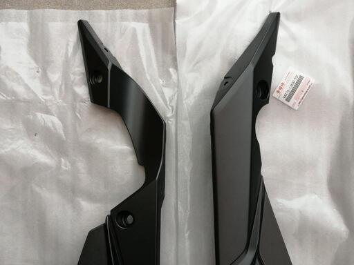 スズキGSX-S750 アンダーカウル(黒)左右セット 使用1ヶ月の美品