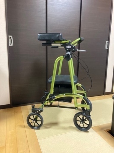 介護用 歩行器