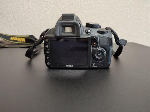 Nikonミラーレスカメラ D3100 望遠ズーム 標準ズーム レンズキット