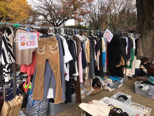 総額50万円☆フリマ、転売屋、ネット出品等やられる方必見 服、靴、本