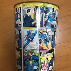 スーパーマンのゴミ箱