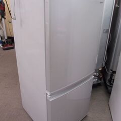 2018年製■SHARP ノンフロン冷凍冷蔵庫　SJ-D14D-S■137L（管理番号77792）