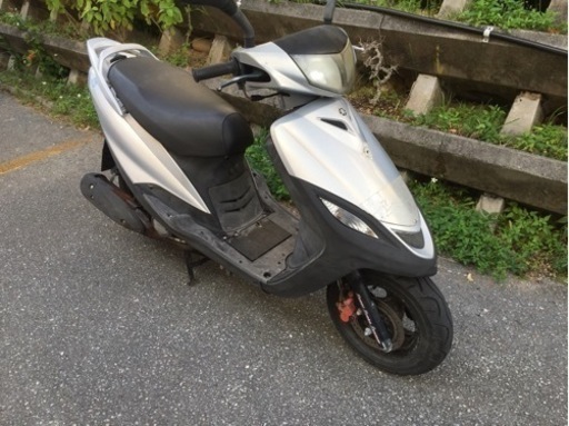 台湾ヤマハ  SVーMAX125
