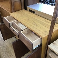 KK-86【ご来店頂ける方限定】新入荷　志岐インテリア　栴檀無垢材　キッチンキャビネット