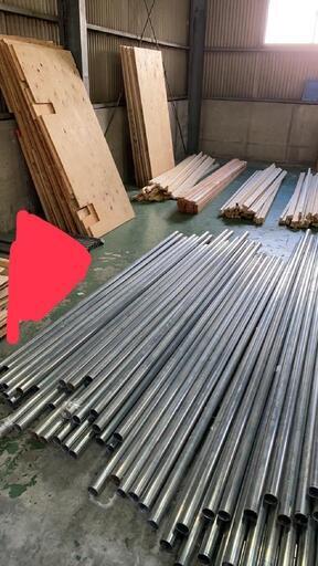 足場管　木材　木製板　金具セット　バラ売り可能　値段交渉できます
