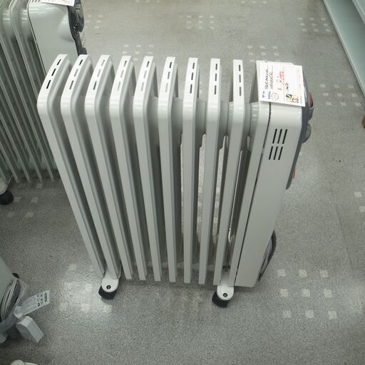 デロンギオイルヒーター　HR0015EC　【モノ市場半田店】151