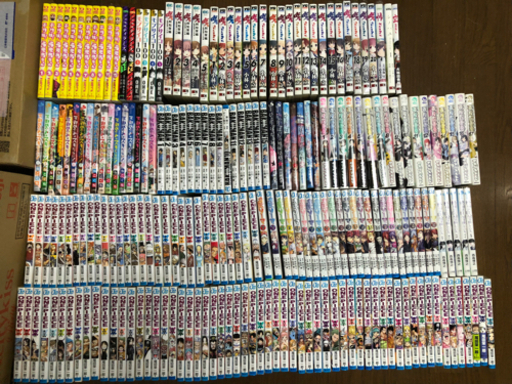 【引き渡し予定者決定済】ワンピースなど220冊程度