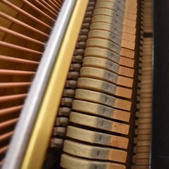 ヤマハ中古アップライトピアノ　U1H（1980年製造）