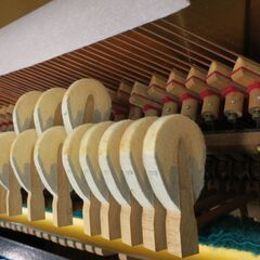 エテルナ中古アップライトピアノ E1H（1972年製造）