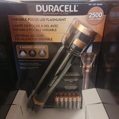 Duracell　2500ルーメン　LED懐中電灯
