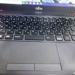 鮮やかな789gレッドPC☆気分転換にたまにはカフェでお仕事しません