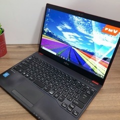 鮮やかな789gレッドPC☆気分転換にたまにはカフェでお仕事しません