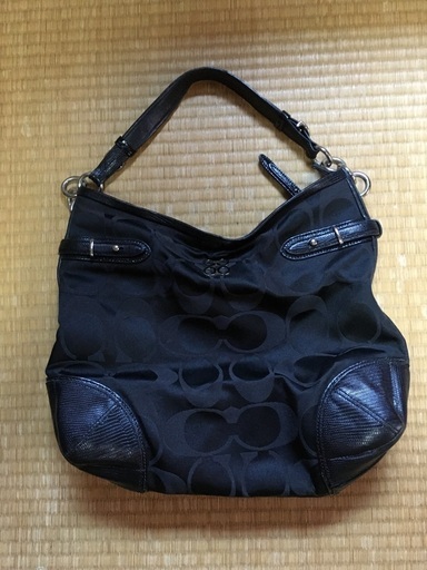 トートバッグ　ブランド品