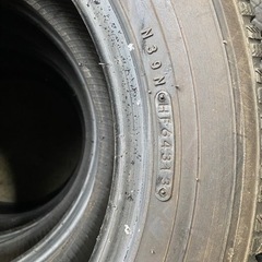 スタッドレス　超バリ山　195/65r15 トーヨータイヤg5