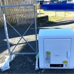 ◇2019年製◇スタンド付き！良品◇衣類乾燥機 HITACHI 日立 4kg DE-