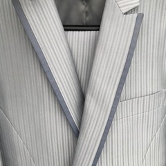 結婚式　スーツ　蝶ネクタイ付き　ライトグレー