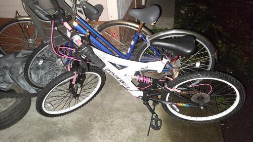 引き取り限定価格‼️GIANT 26インチクロスバイクと24インチマウンテン