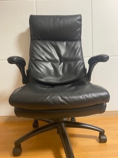 ワークチェア　ブラック　イス　幅71×奥行70×高さ106cm