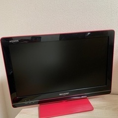 ピンクの液晶テレビ(AQUOS)