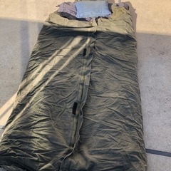 寝具巻き　キャンプセット　寝袋　枕付き