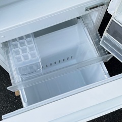 【RKGRE-768】特価！ヤマダセレクト/156L 2ドア冷凍冷蔵庫/YRZ-F15E1/中古品/2017年製/当社より近隣無料配達！