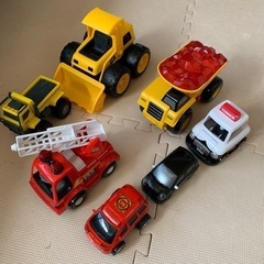 おもちゃ　車　消防車　