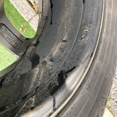 【取り引き完了】スタッドレスタイヤ　215 70 16