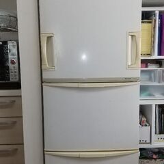 シャープ冷蔵庫345㍑　両開き　無料