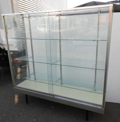 ガラスショーケース　棚板三段　店舗用什器、コレクションケースなどに　幅150cm